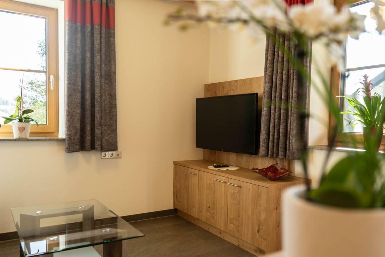Biobauernhof Gast Apartamento Mariapfarr Exterior foto