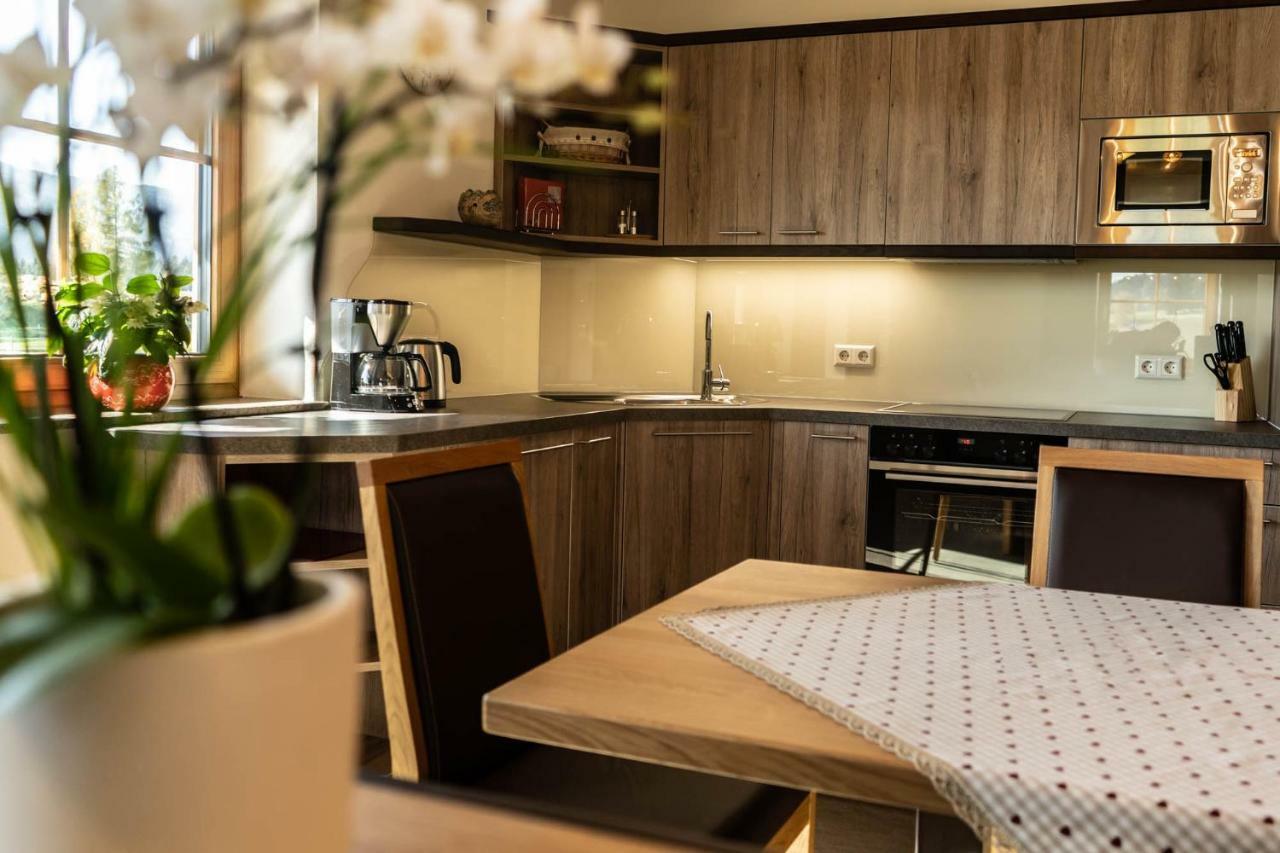 Biobauernhof Gast Apartamento Mariapfarr Exterior foto